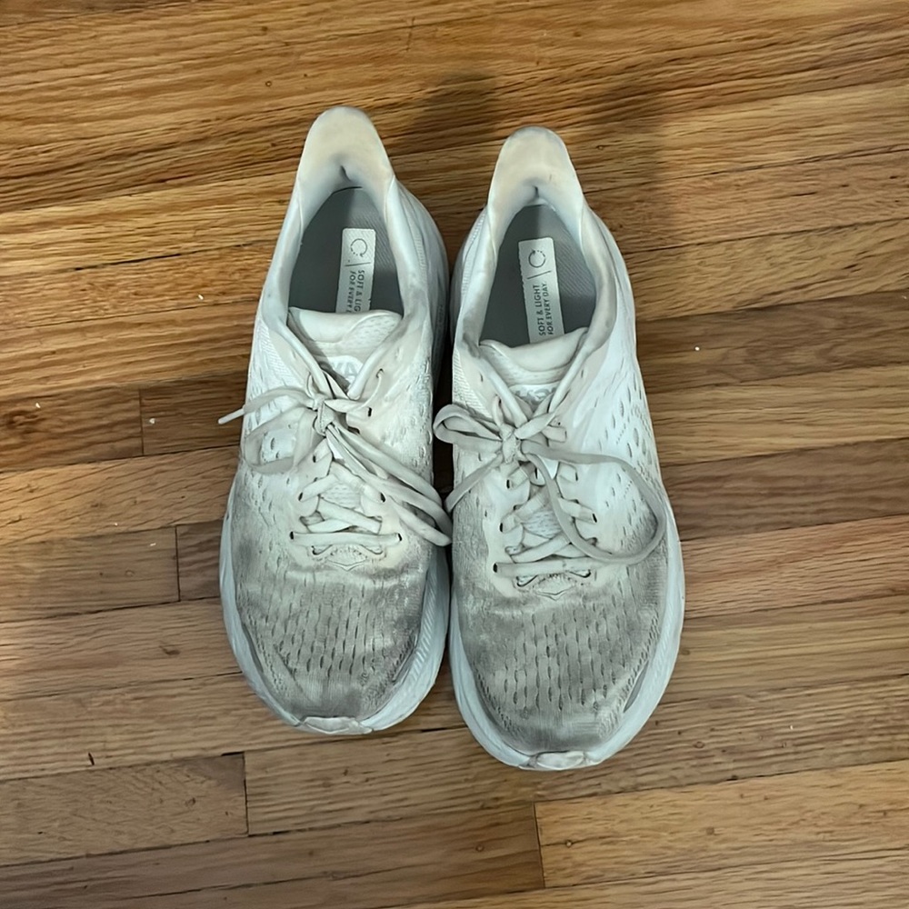 HOKA Clifton 8